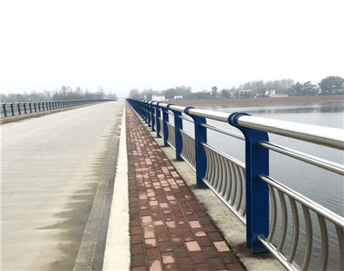 不銹鋼復(fù)合欄桿